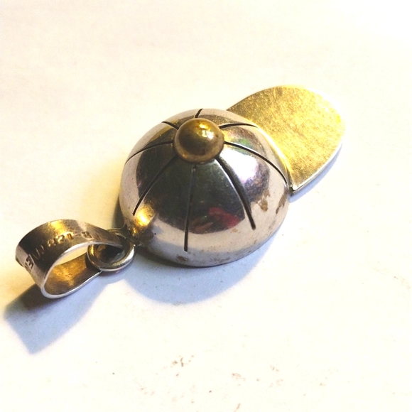 TAXCO TR-128  MEXICO STERLING/GOLD JOCKEY HAT PENDANT VINTAGE - Picture 2 of 5